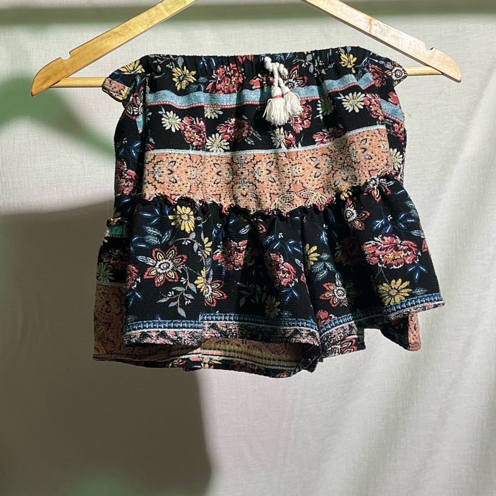 Flows floral shorts